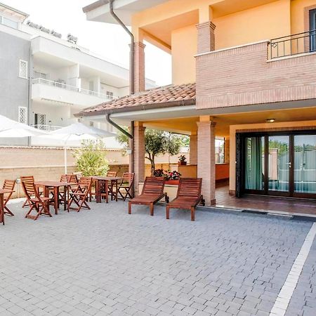 Sigis Hotel Fiumicino Buitenkant foto